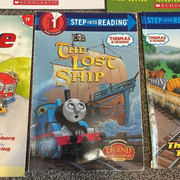 Lot of 9 truck, trains, and car books - Pixar cars, Thomas the Train, go dog go - Picture 15 of 16